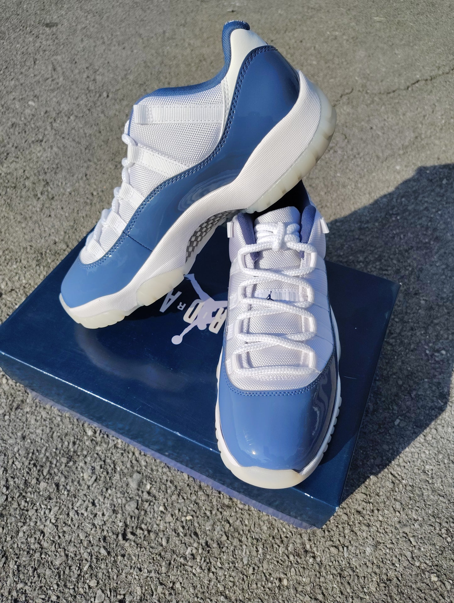 Retro 11 low Diffused Blue