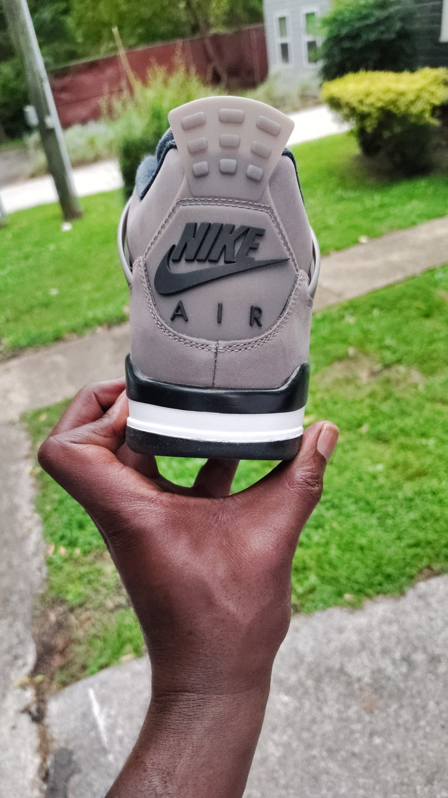 (Unreleased) Jordan Retro 4 cave stone 2025