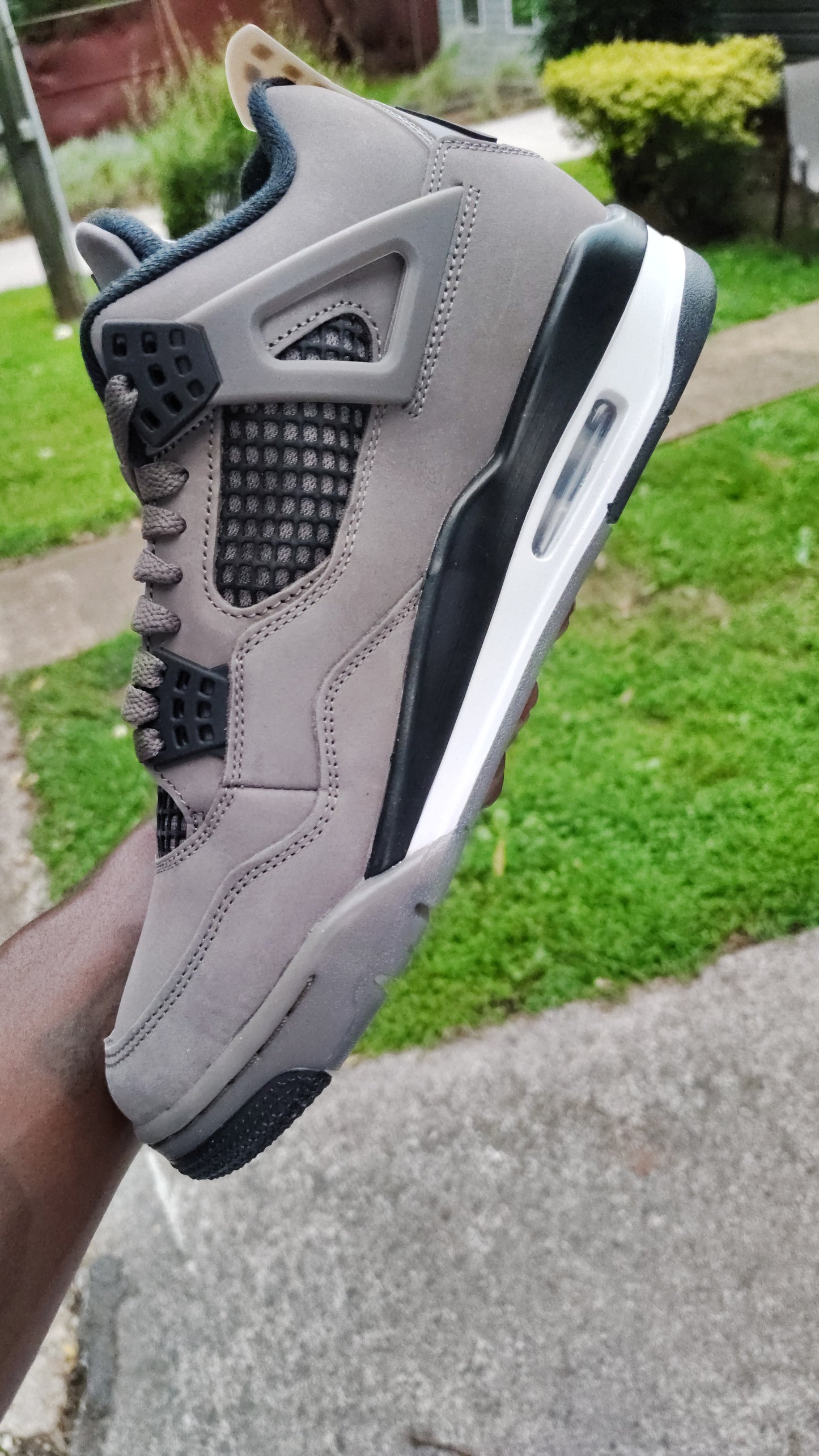 (Unreleased) Jordan Retro 4 cave stone 2025