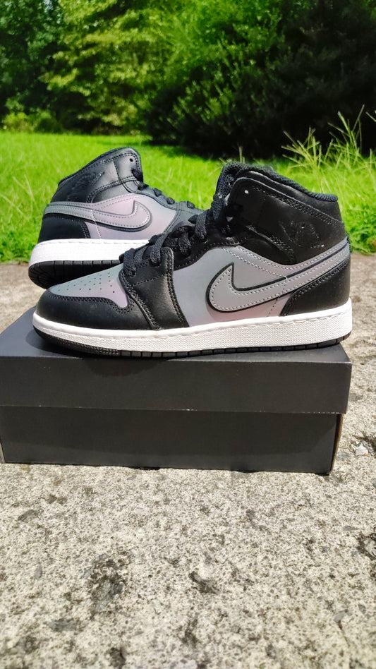 Unreleased Jordan Retro 1 black iridescent