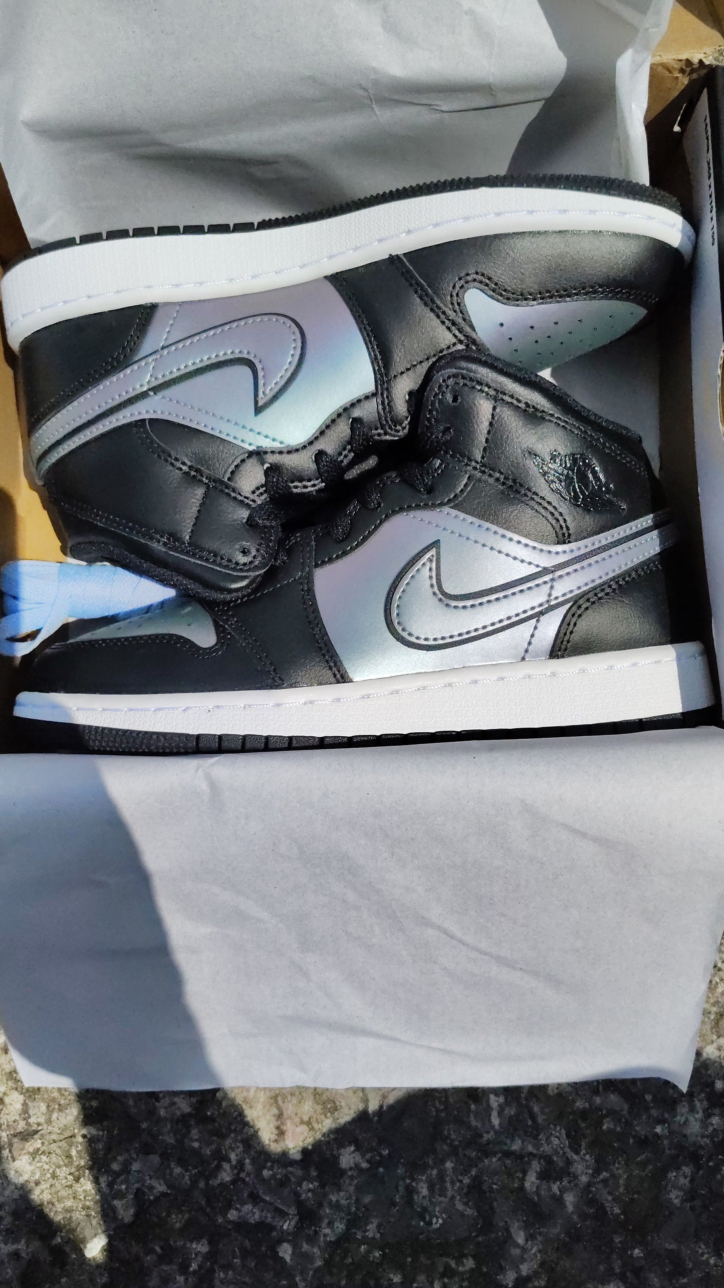 Unreleased Jordan Retro 1 black iridescent