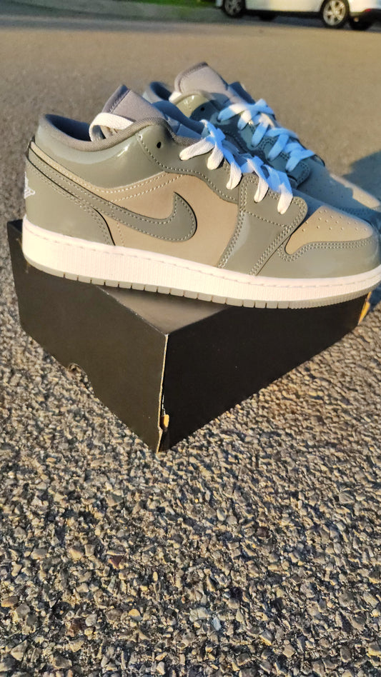 Jordan Retro 1 se cool grey