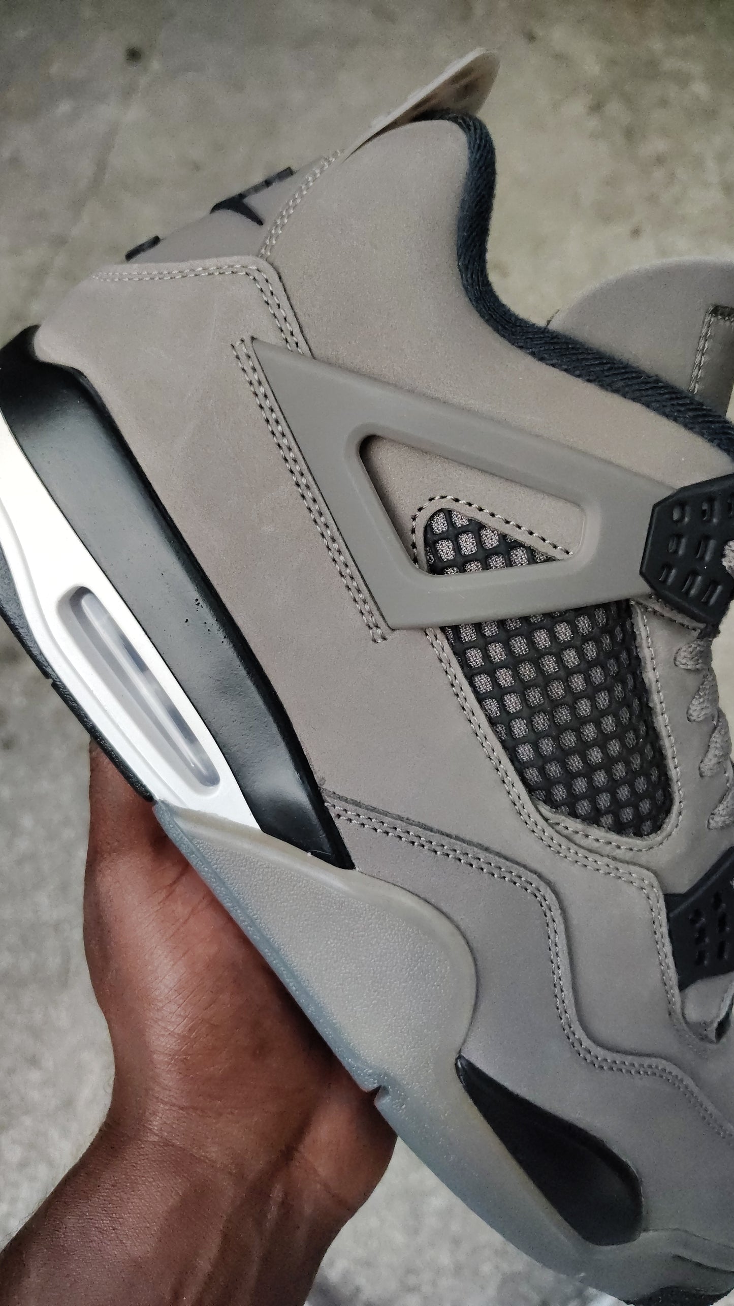 (Unreleased) Jordan Retro 4 cave stone 2025